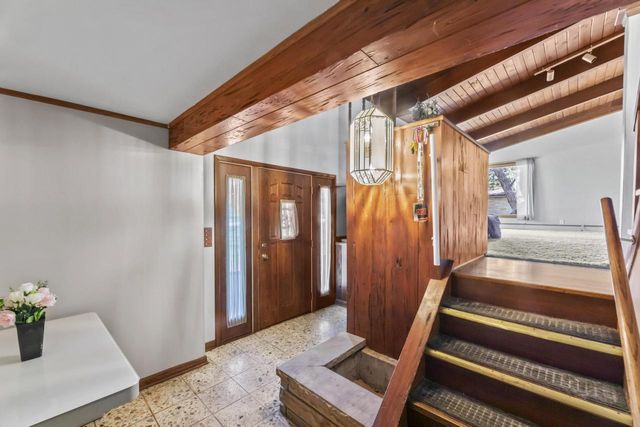 N84W12863 Ronald DRIVE, Menomonee Falls, WI 53051