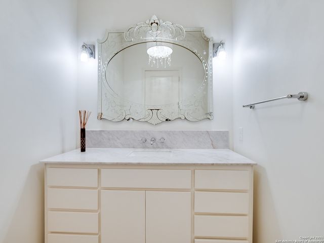 17 Aston Glen, San Antonio, TX 78257