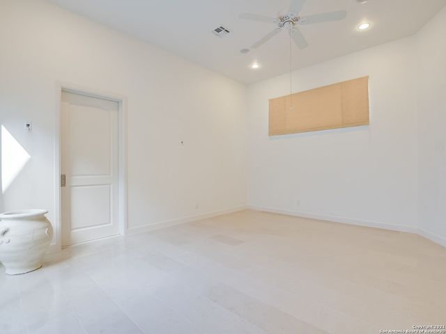 17 Aston Glen, San Antonio, TX 78257