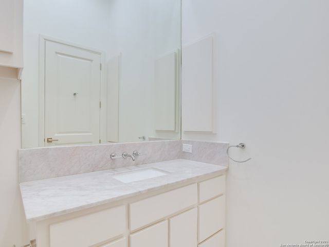 17 Aston Glen, San Antonio, TX 78257