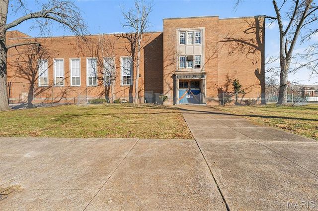 2615 Billups Avenue, St Louis, MO 63113