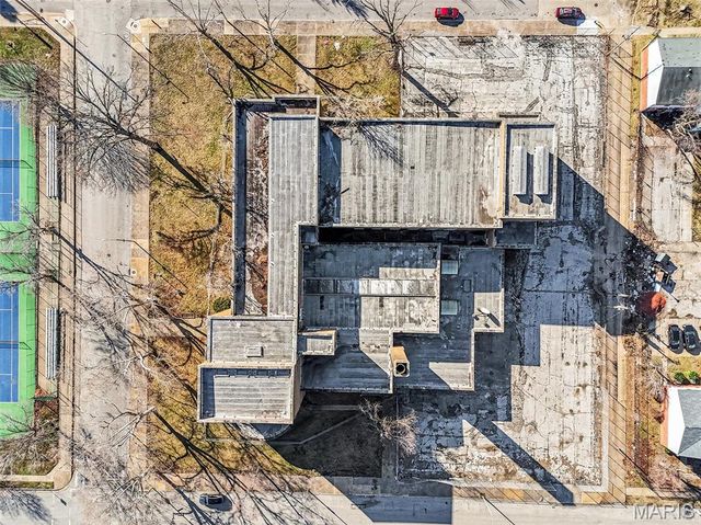 2615 Billups Avenue, St Louis, MO 63113