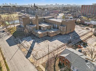 2615 Billups Avenue, St Louis, MO 63113