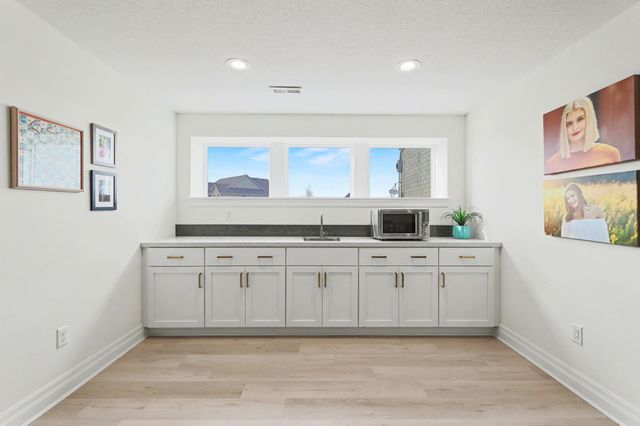 2403 N Bluestone St, Andover, KS 67002