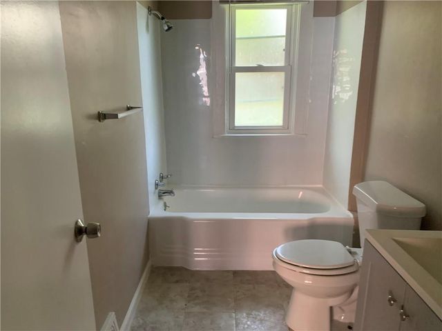 618 S Hardy Avenue, Independence, MO 64052