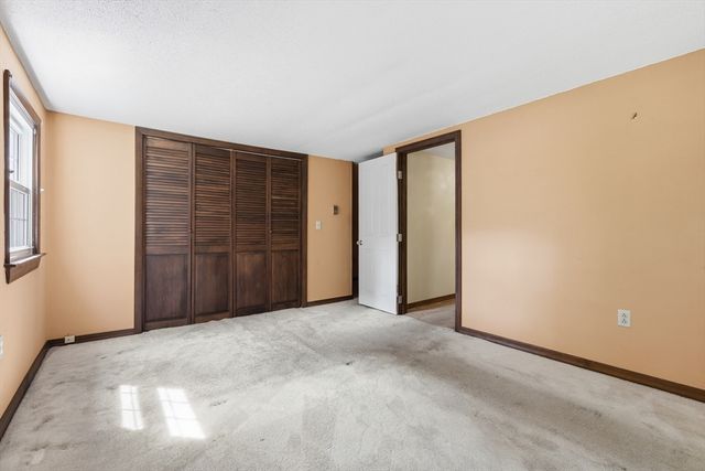 12 Hemlock Road, Westford, MA 01886