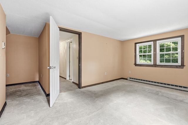 12 Hemlock Road, Westford, MA 01886