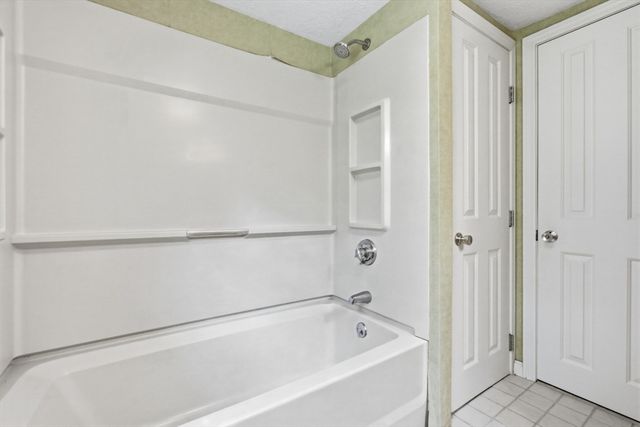 12 Hemlock Road, Westford, MA 01886
