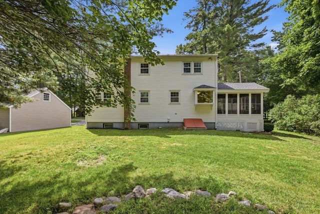 12 Hemlock Road, Westford, MA 01886