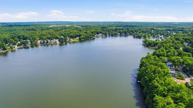 12 Hemlock Road, Westford, MA 01886
