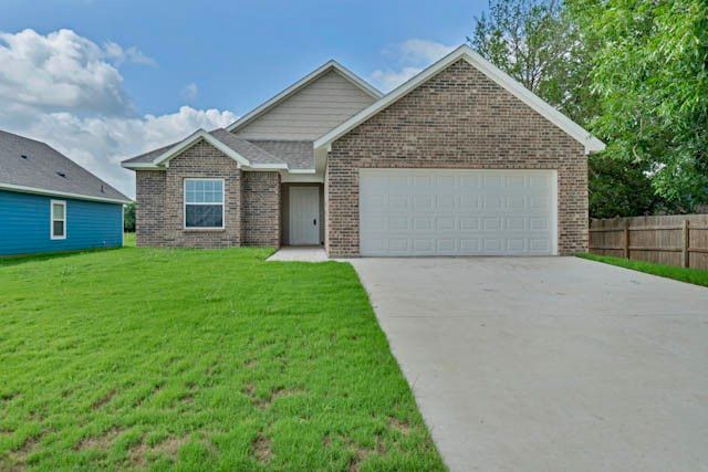 600 Crockett Drive, Cleburne, TX 76033