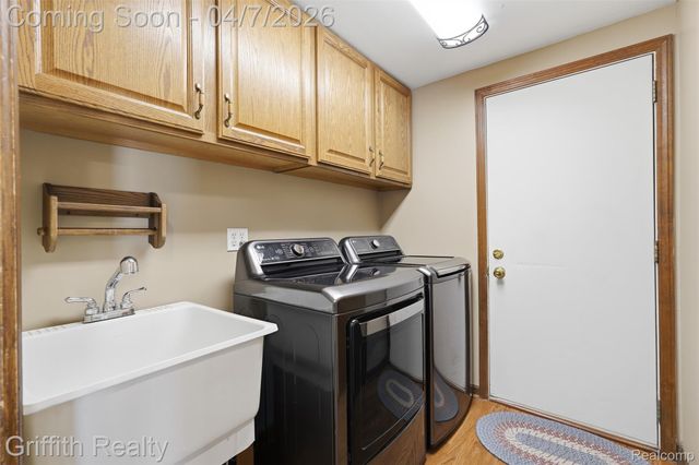 2142 Cumberland Drive, Brighton Township, MI 48114