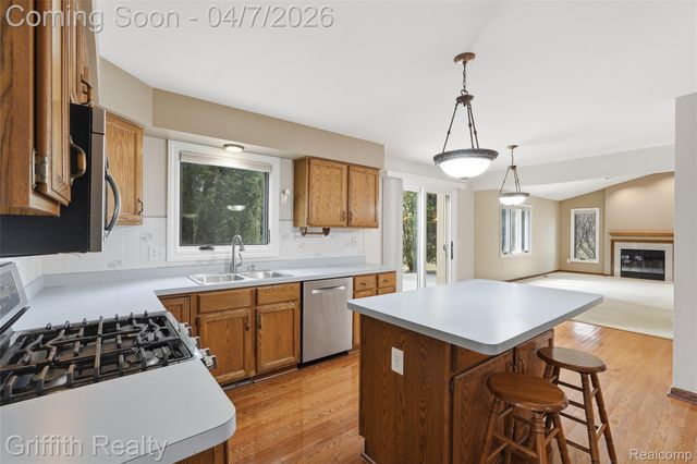 2142 Cumberland Drive, Brighton Township, MI 48114