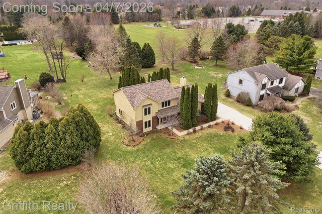 2142 Cumberland Drive, Brighton Township, MI 48114