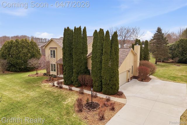 2142 Cumberland Drive, Brighton Township, MI 48114