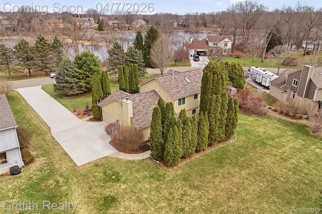2142 Cumberland Drive, Brighton Township, MI 48114
