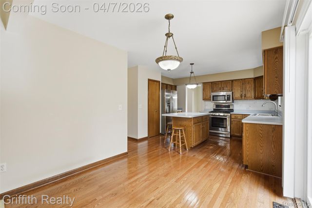 2142 Cumberland Drive, Brighton Township, MI 48114