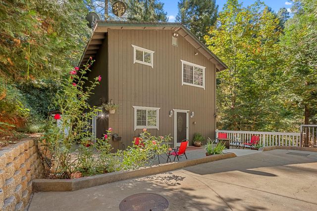 2296 Forebay Rd, Pollock Pines, CA 95726
