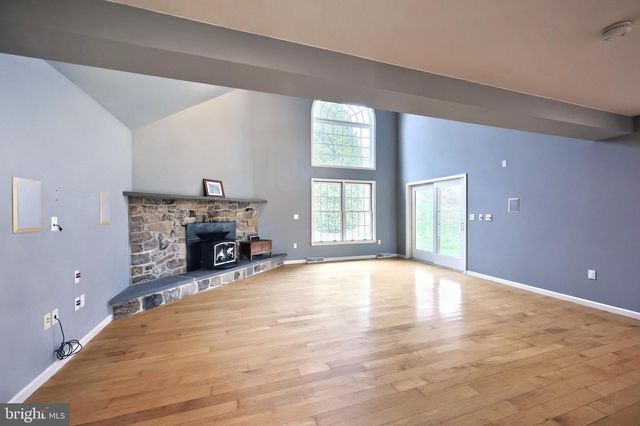 101 FAIRFAX DR., York, PA 17403