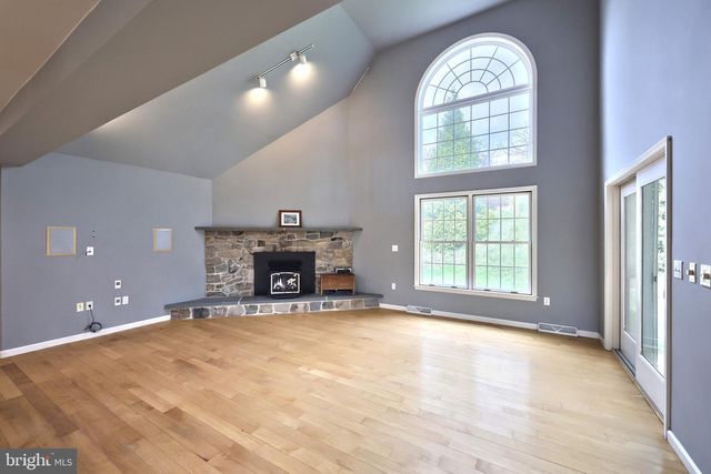 101 FAIRFAX DR., York, PA 17403