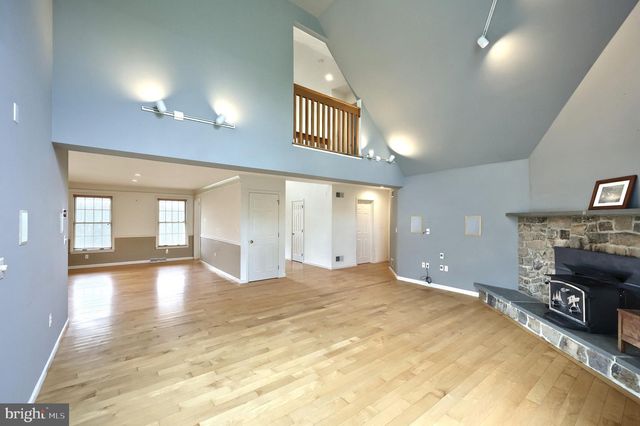 101 FAIRFAX DR., York, PA 17403