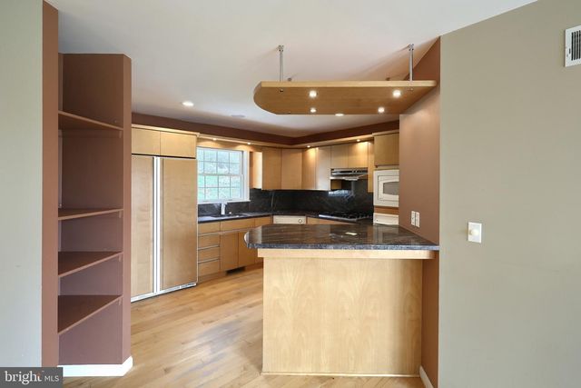 101 FAIRFAX DR., York, PA 17403