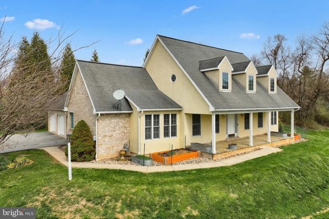 101 FAIRFAX DR., York, PA 17403