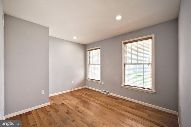 101 FAIRFAX DR., York, PA 17403