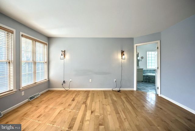 101 FAIRFAX DR., York, PA 17403