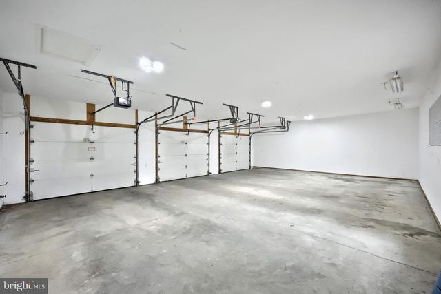 101 FAIRFAX DR., York, PA 17403