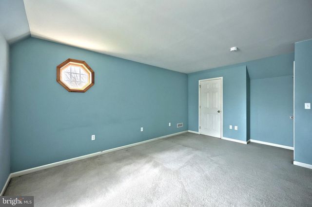 101 FAIRFAX DR., York, PA 17403