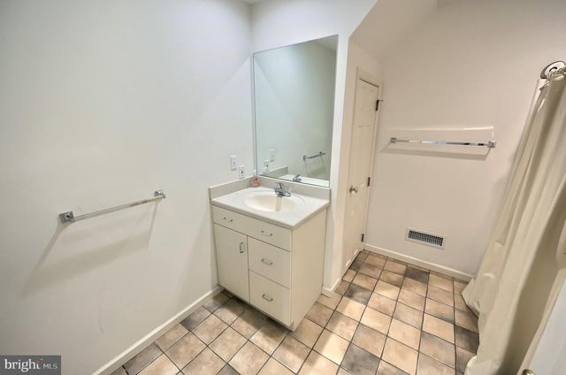 101 FAIRFAX DR., York, PA 17403