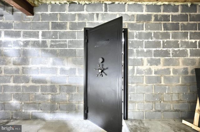 101 FAIRFAX DR., York, PA 17403