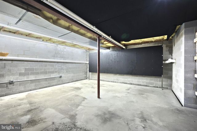 101 FAIRFAX DR., York, PA 17403