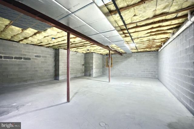 101 FAIRFAX DR., York, PA 17403