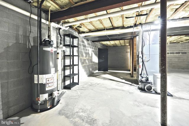 101 FAIRFAX DR., York, PA 17403