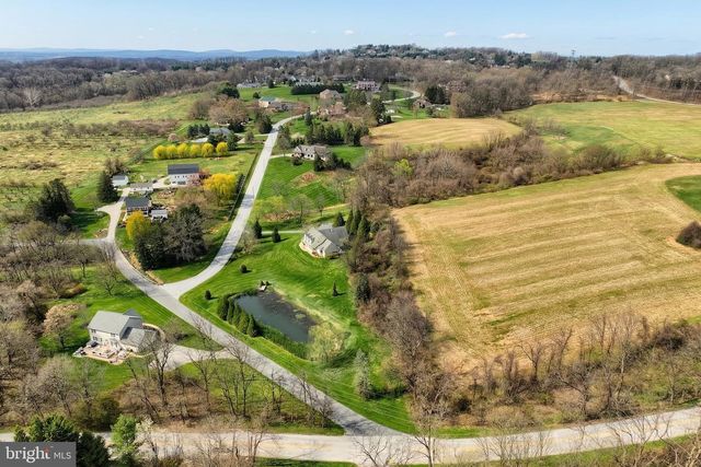 101 FAIRFAX DR., York, PA 17403