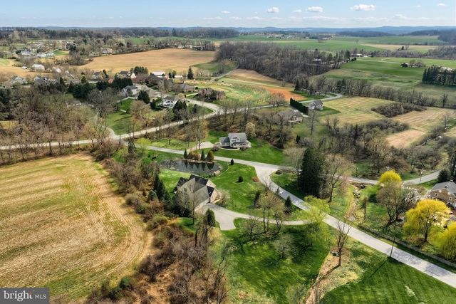 101 FAIRFAX DR., York, PA 17403