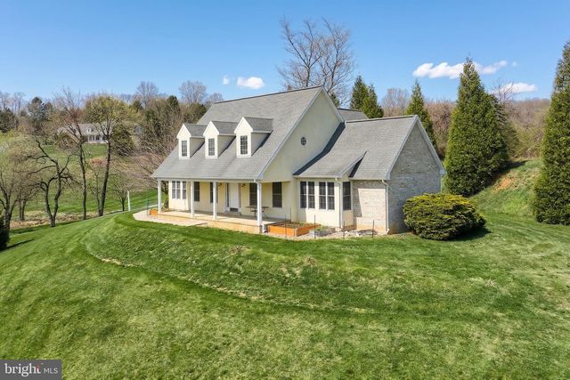 101 FAIRFAX DR., York, PA 17403