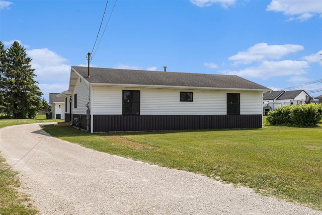 287 Somerset Drive, Cement City, MI 49233