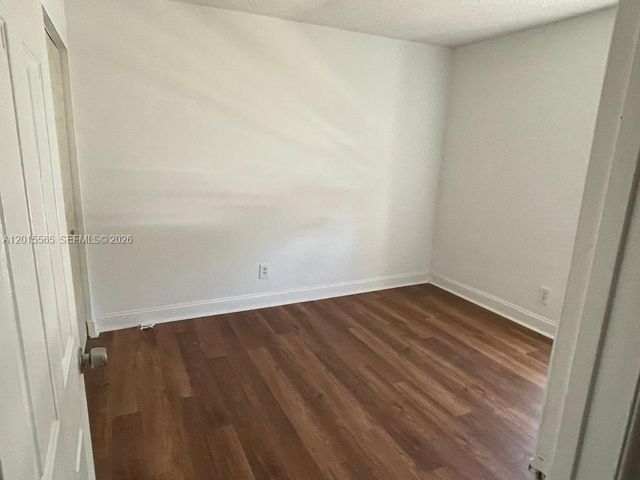 5222 NE 6th Ave F34, Oakland Park, FL 33334