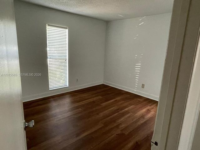 5222 NE 6th Ave F34, Oakland Park, FL 33334