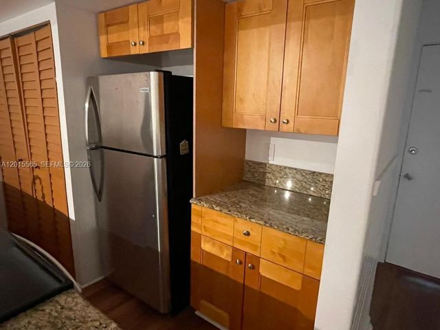 5222 NE 6th Ave F34, Oakland Park, FL 33334