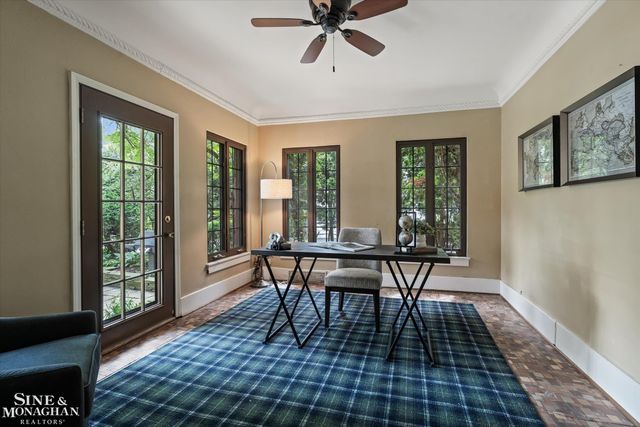542 Lakepointe Street, Grosse Pointe Park, MI 48236