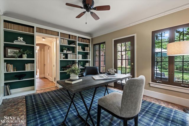 542 Lakepointe Street, Grosse Pointe Park, MI 48236