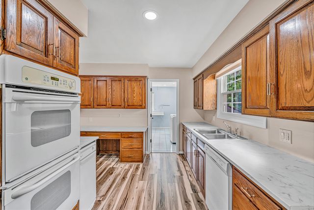 6344 Fairway Forest DR, Roanoke, VA 24018