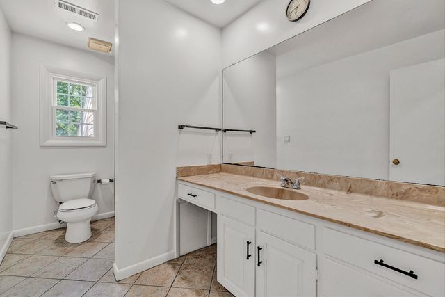 6344 Fairway Forest DR, Roanoke, VA 24018