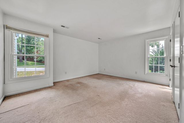 6344 Fairway Forest DR, Roanoke, VA 24018