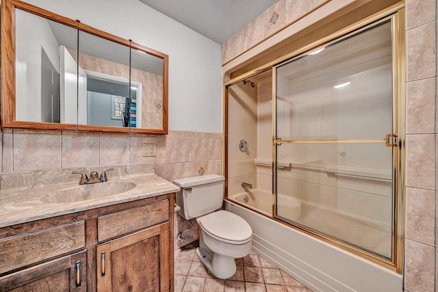 6344 Fairway Forest DR, Roanoke, VA 24018
