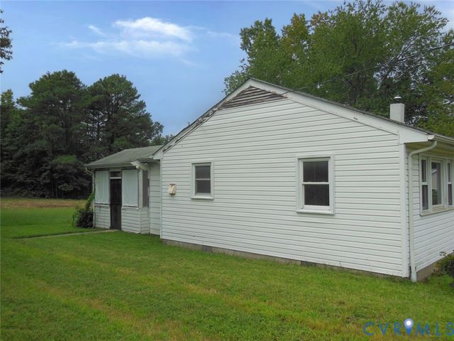 2161 Meadow Rd, Sandston, VA 23150